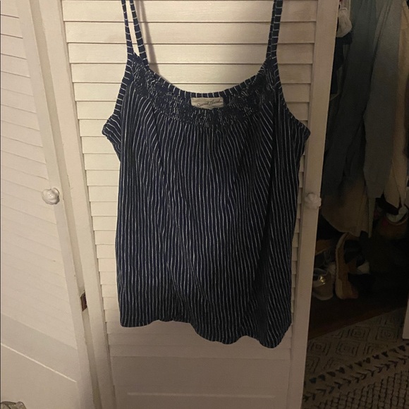 Universal Thread Navy and White Striped Top - Picture 1 of 3